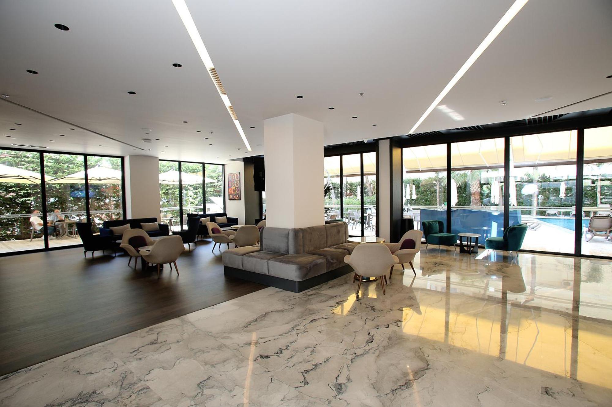 Bay Hotel