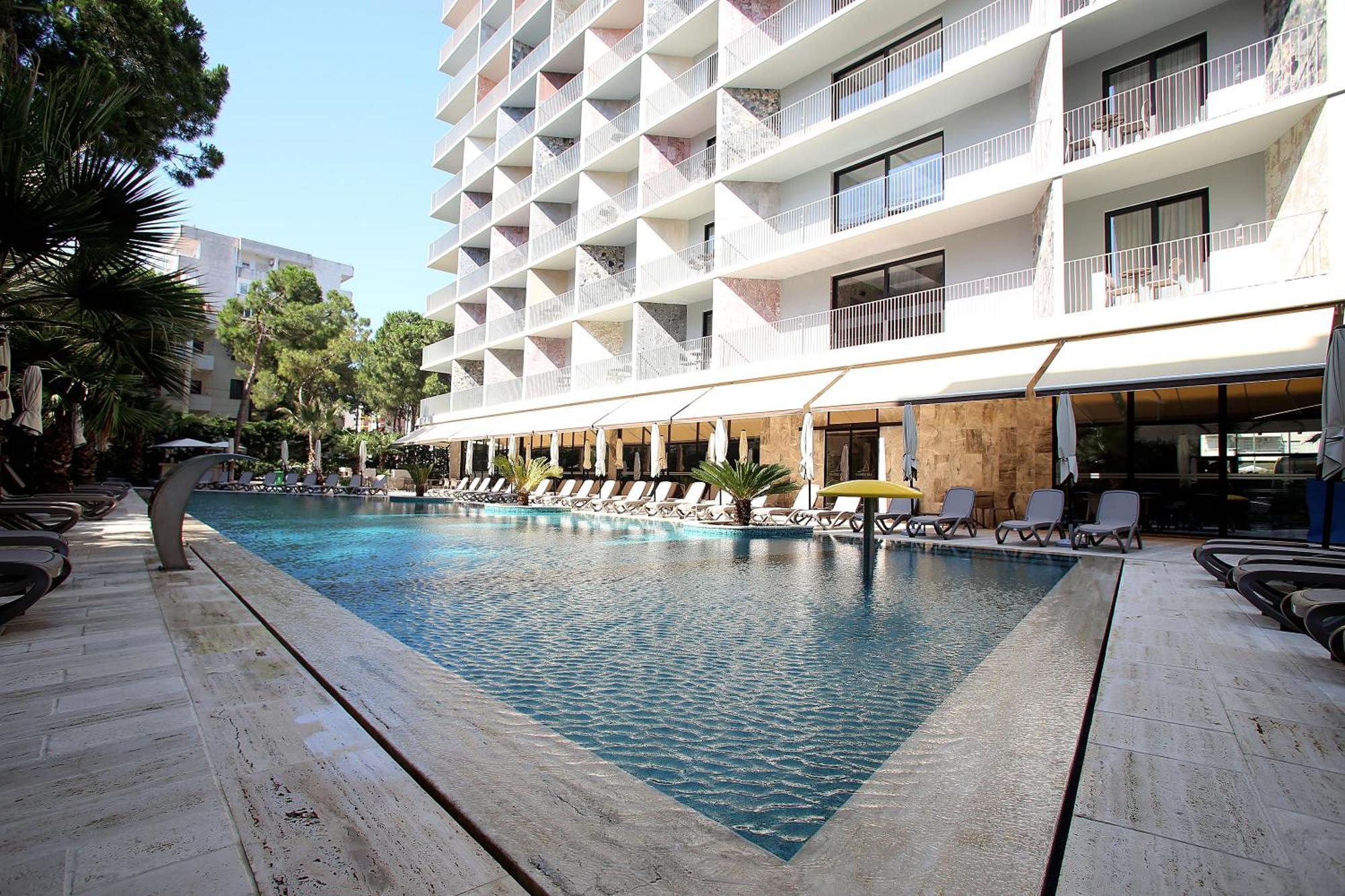Hotel Bay 4*